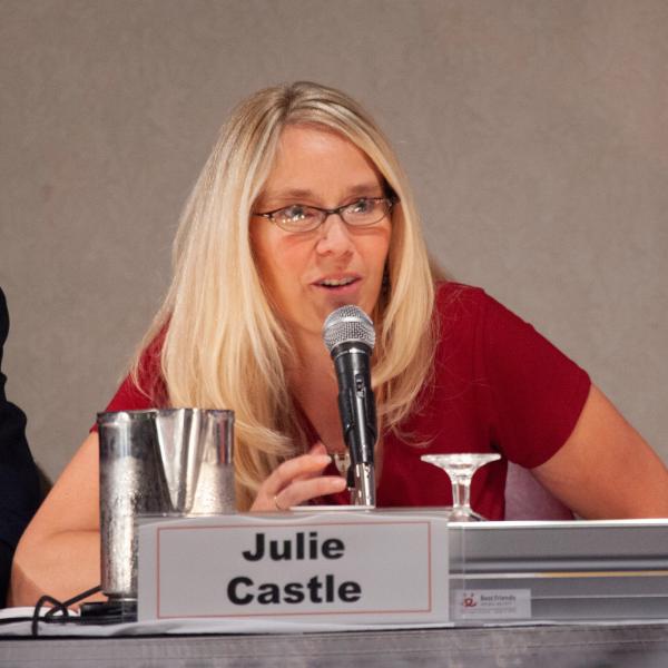 Julie Castle speaking at a Best Friends National Conference
